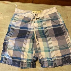 Men’s American Eagle board shorts size Medium